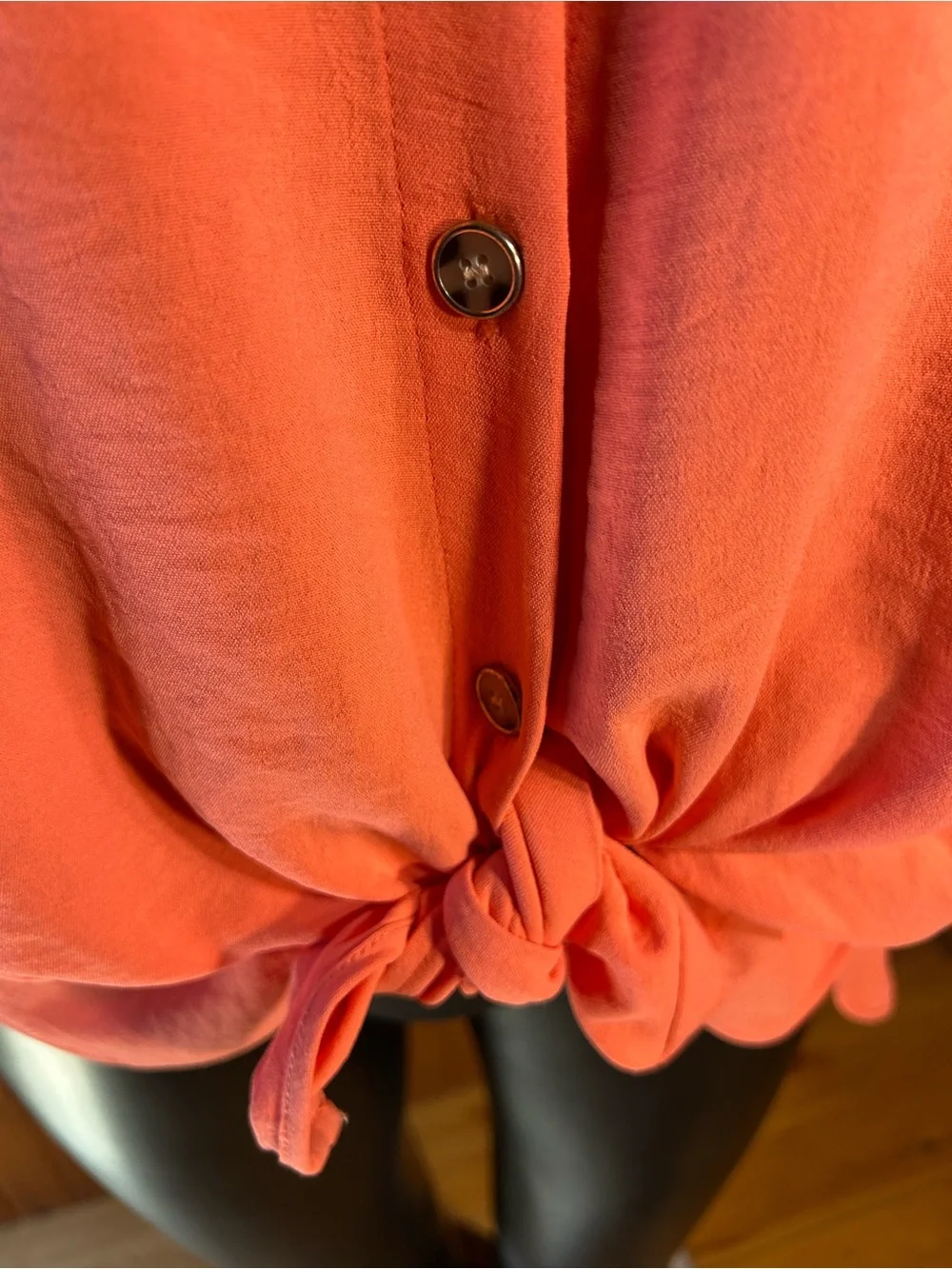 Laura Coral Button-Front Tie-Hem Blouse. Like new. - Picture 4 of 5